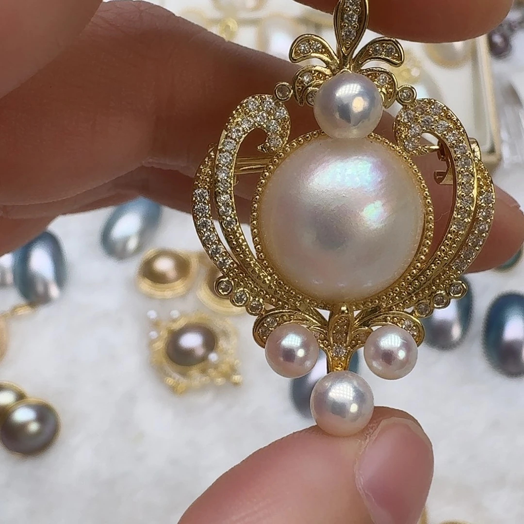 拼合珍珠（马贝珠）胸针未镶嵌