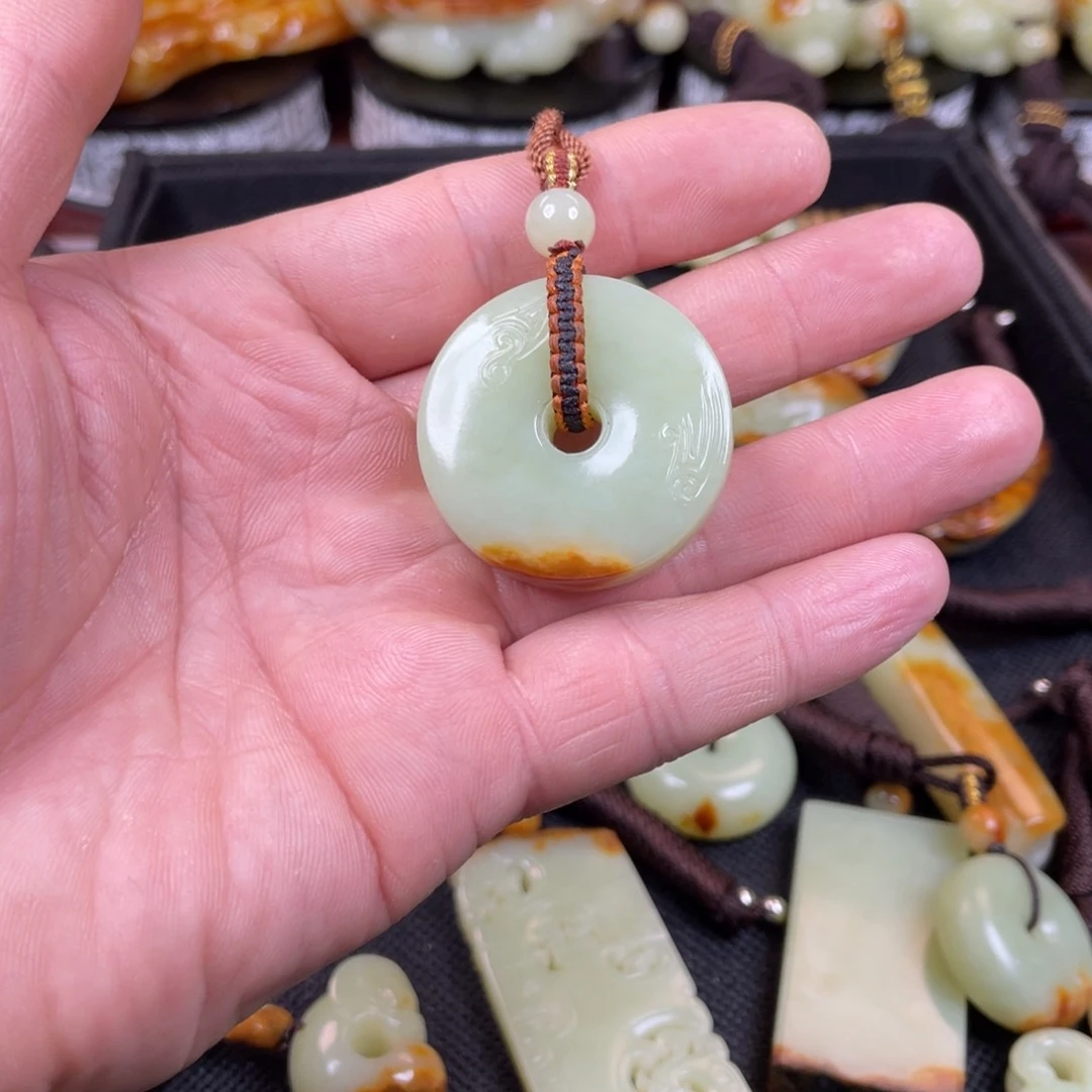 岫岩河磨玉（透闪石质玉）吊坠(不含链)未镶嵌鱼*者