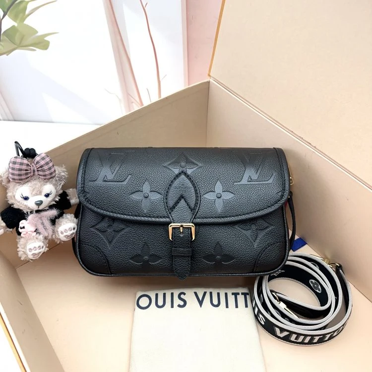 95新/路易威登/C536080625/[251101SWB]