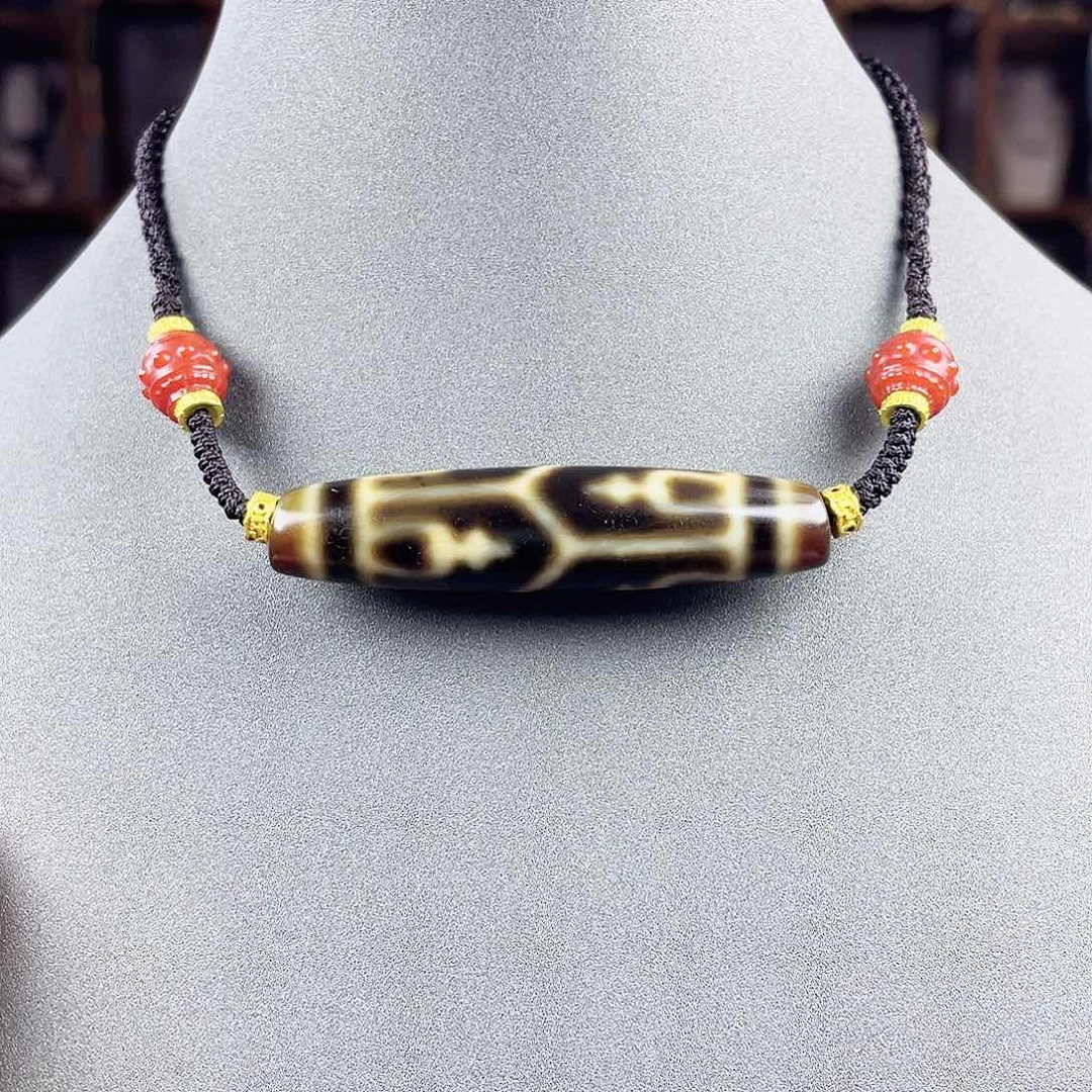 合金颈饰玛瑙/玉髓张魁