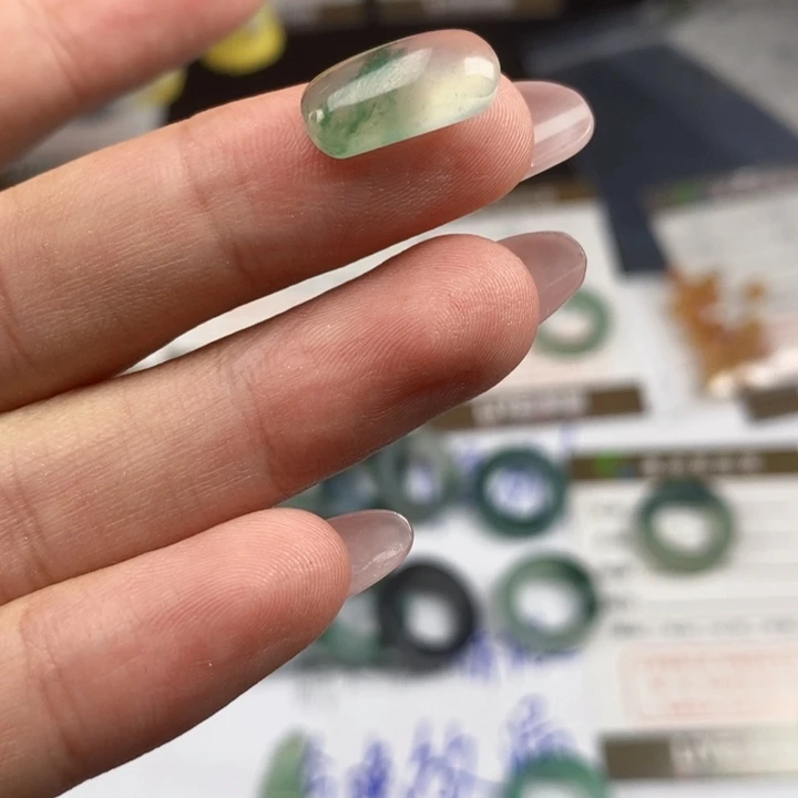 顺***生翡翠未镶嵌戒指012