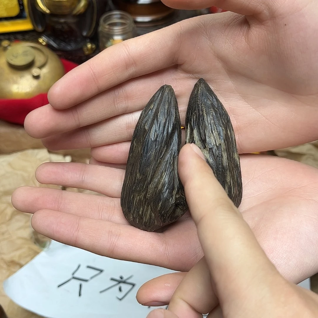 大叶紫檀（黑酸枝木类）