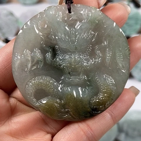 翡翠颈饰未镶嵌龙行天下福利