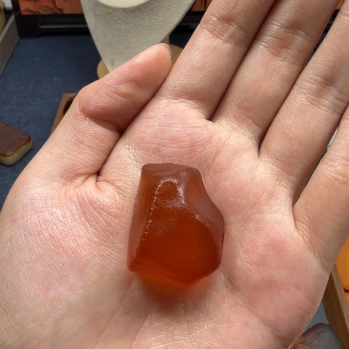 蜜蜡未镶嵌吊坠(赠链)