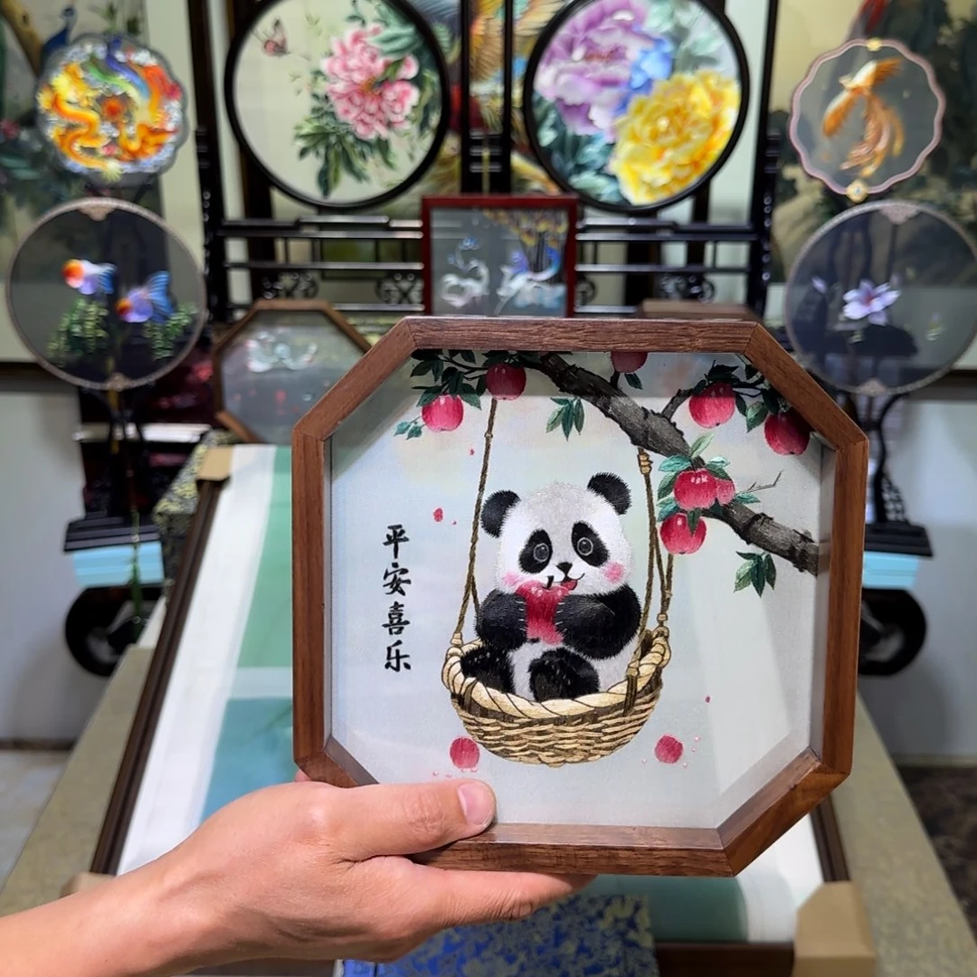 刺绣刺绣工艺精湛