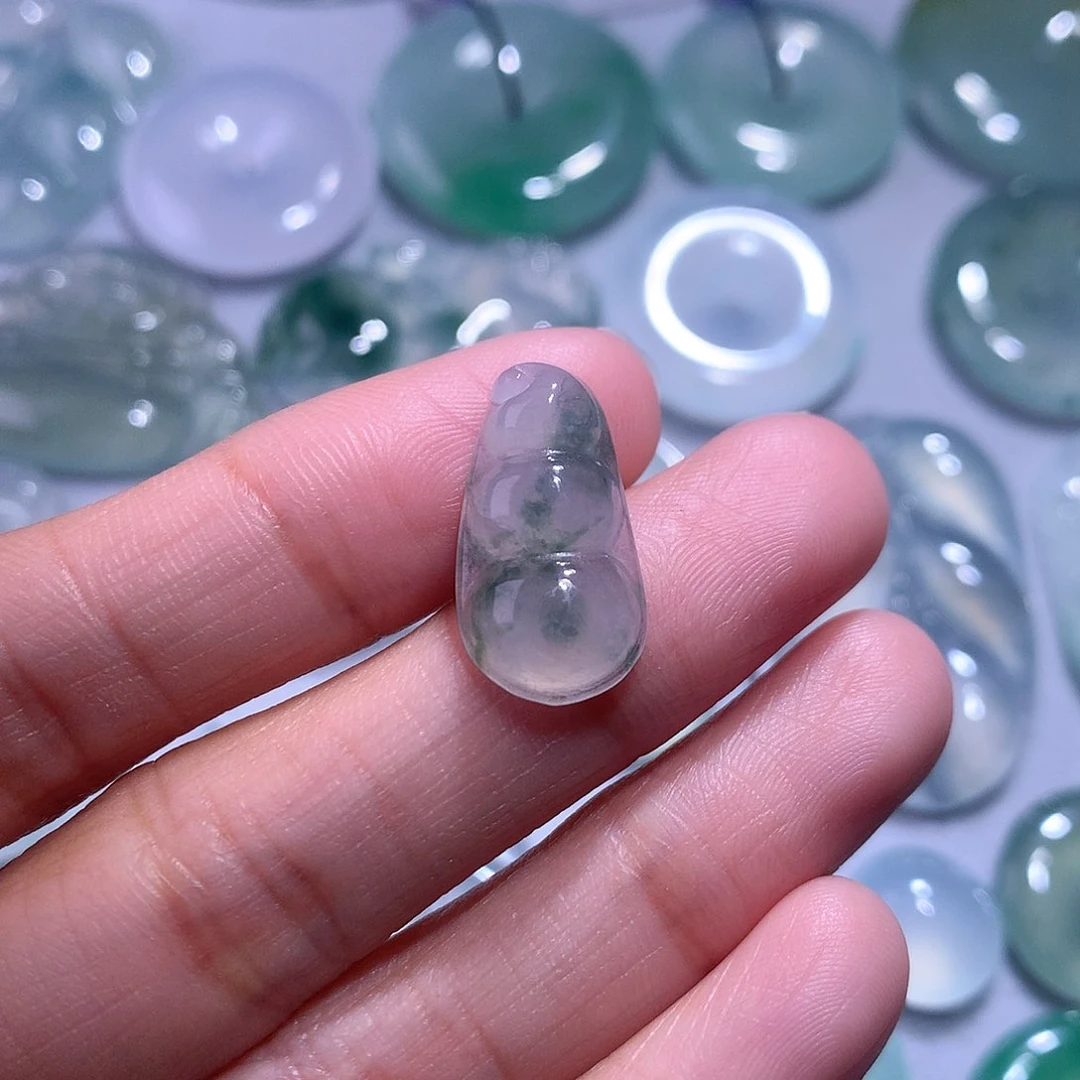 【闪购商品】翡翠颈饰未镶嵌豆