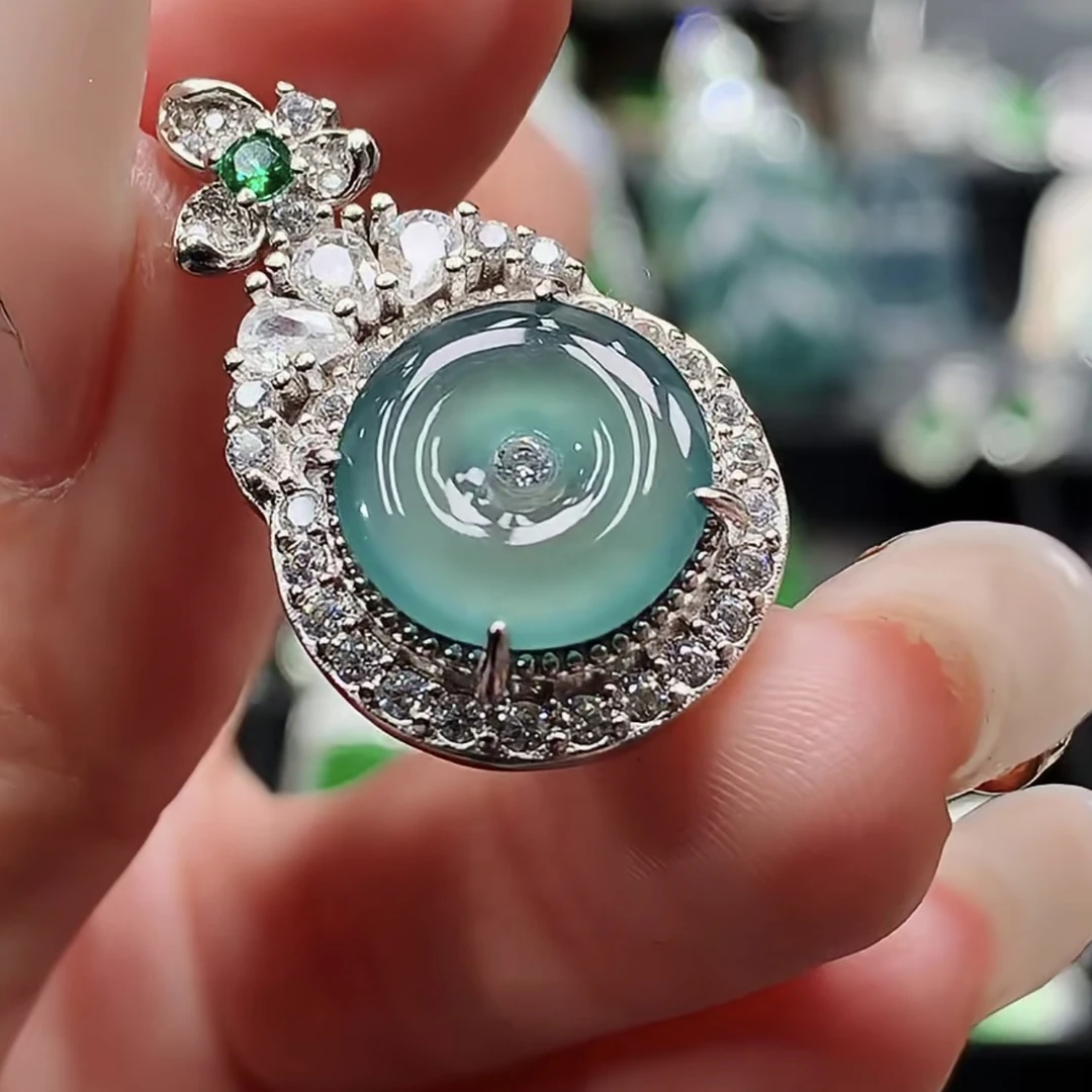 天然翡翠A货冰种平安扣