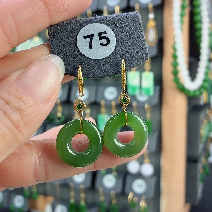 和田玉18K金镶嵌耳饰