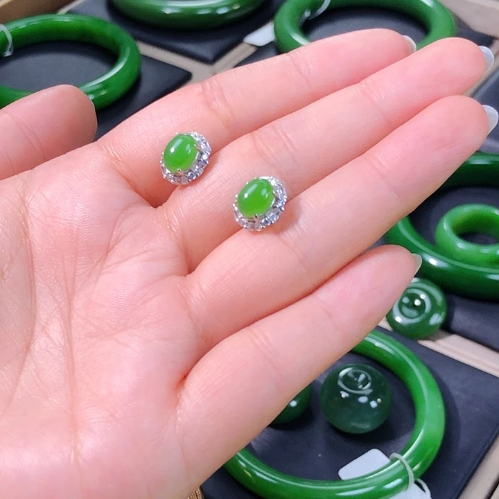 银S925镶嵌手镯和田玉（碧玉）果绿耳钉