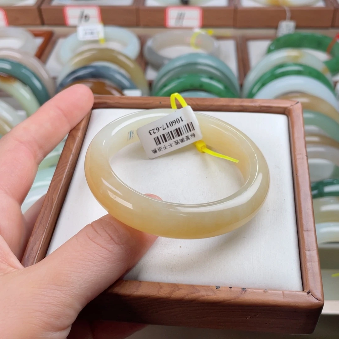 【闪购商品】和田玉手镯未镶嵌51.5.95