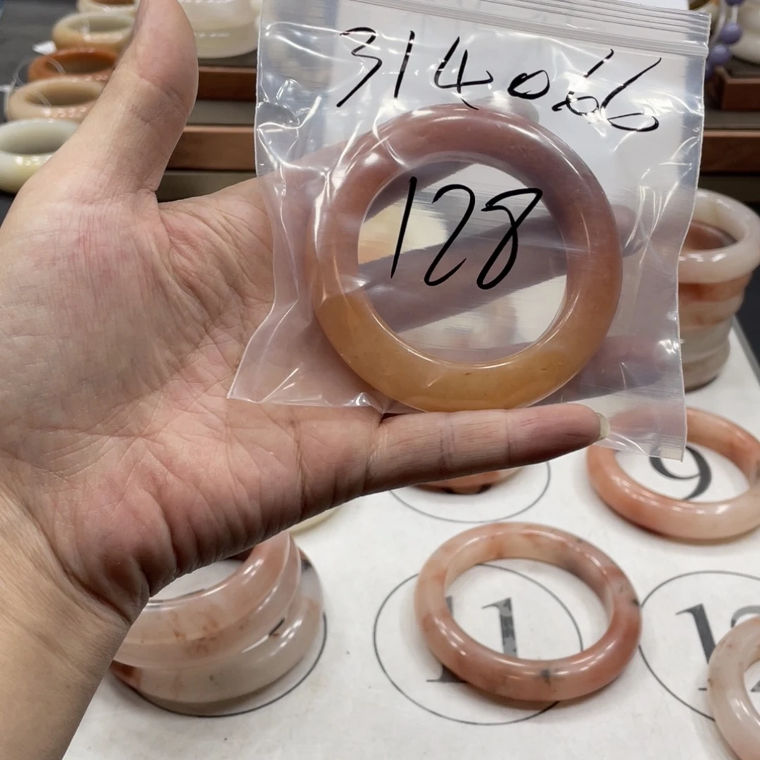 3***6未镶嵌手镯石英质玉