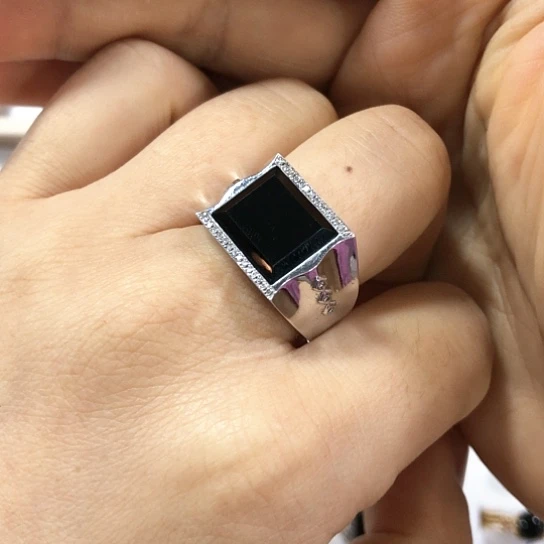 翡翠戒指18K金镶嵌缅甸天然A货翡翠