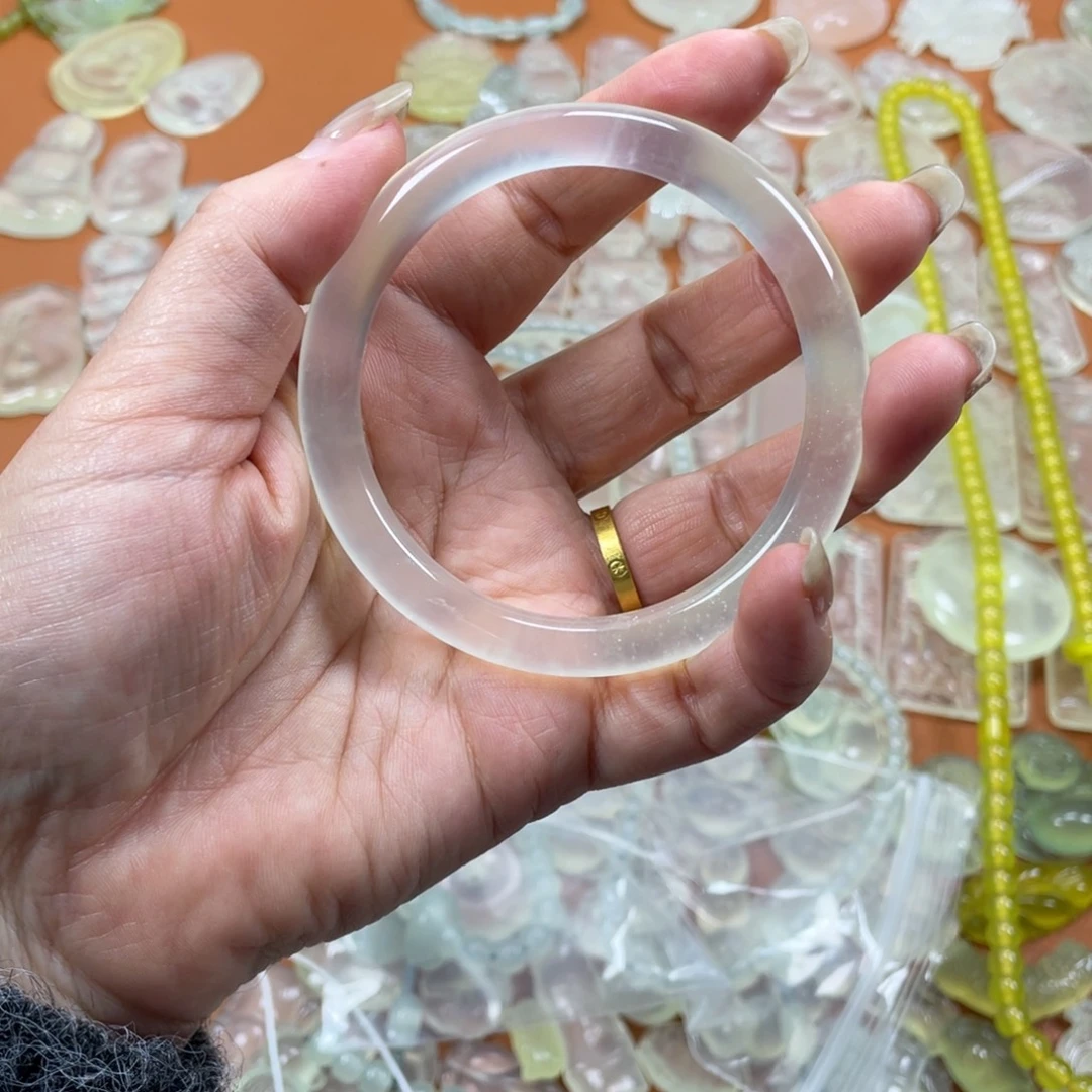 滴***哒蛇纹石玉未镶嵌多样性随机发一