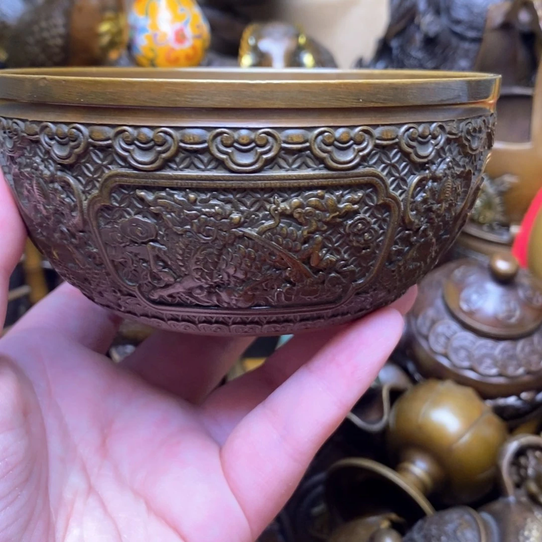 铜器摆件做工精良