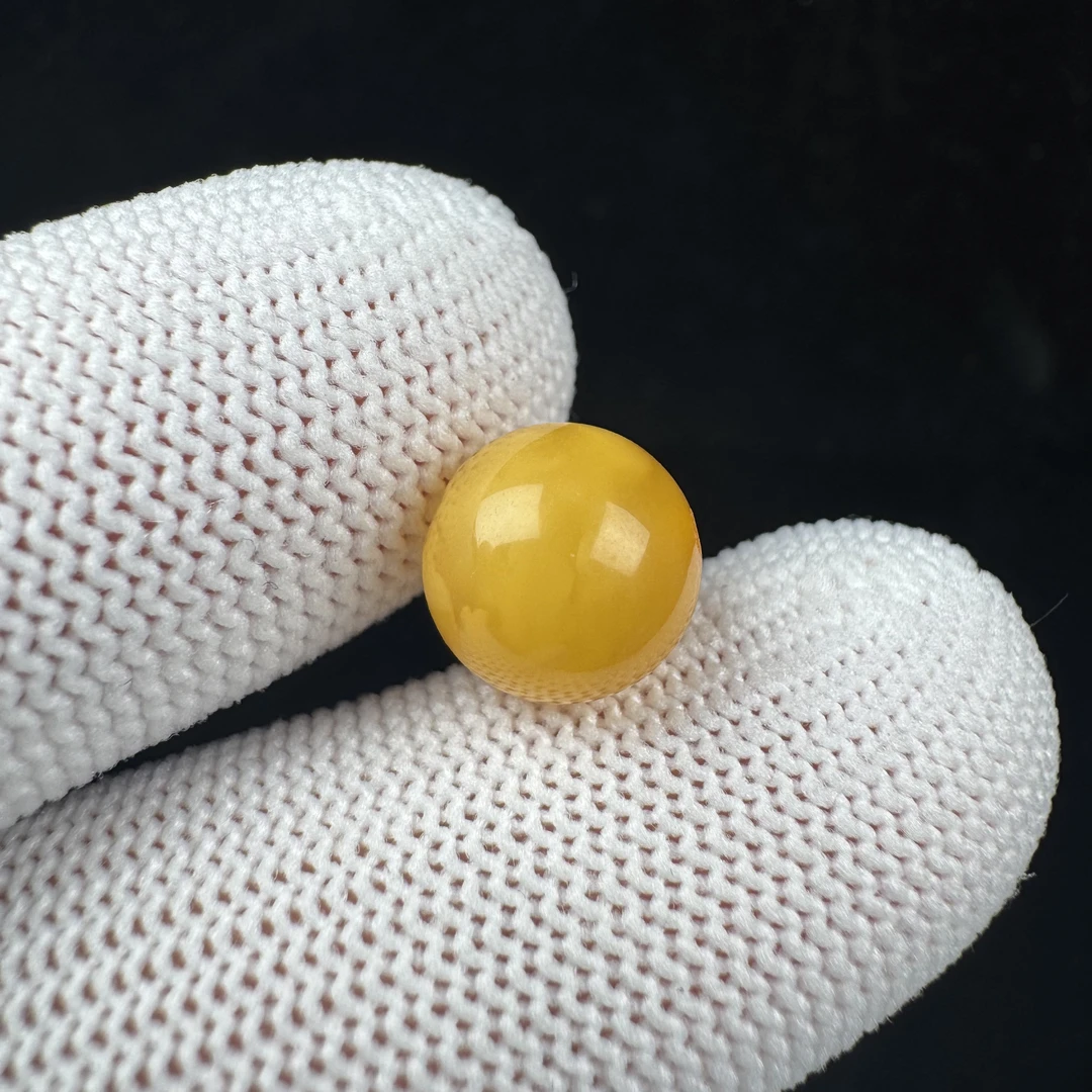 B8055天然然矿源蜜蜡 圆珠瑕疵特价10.2mm支持鉴定 假一罚十