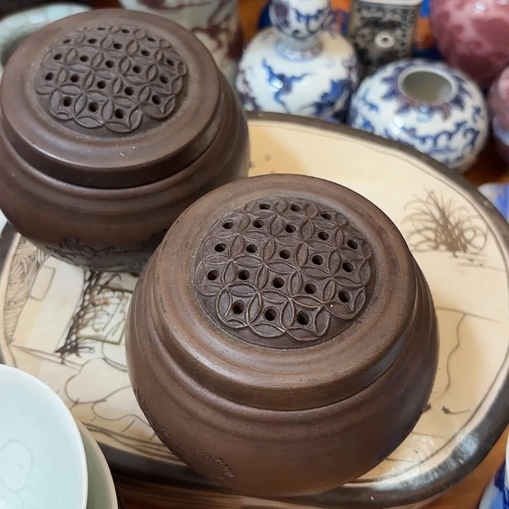用***7陶瓷摆件不固定2个