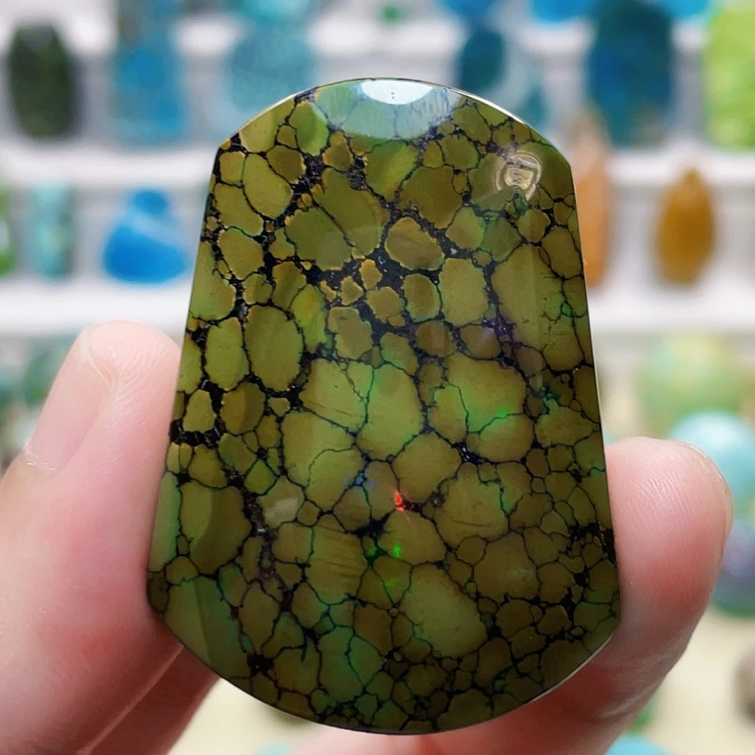 未镶嵌绿松石颈饰