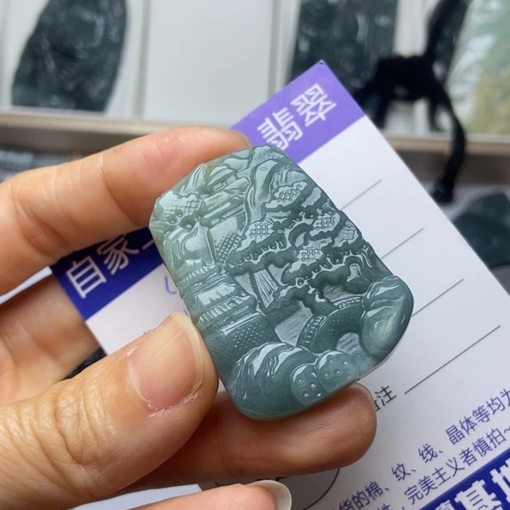 翡翠未镶嵌颈饰翡翠