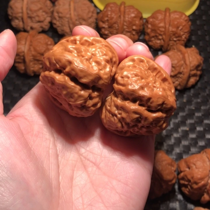 毛***-文玩核桃把件蛤蟆