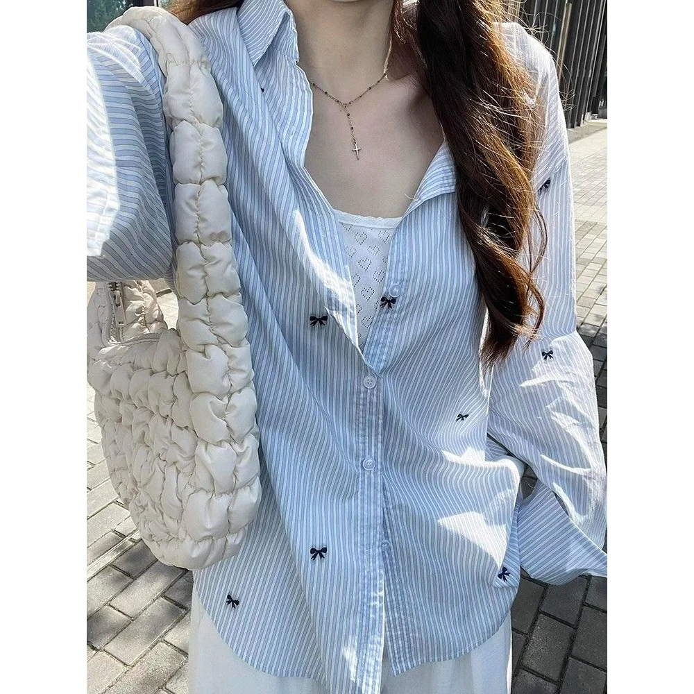 蝴蝶结蓝色条纹衬衫女春季新款宽松长袖防晒休闲