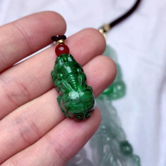 翡翠吊坠(不含链)未镶嵌