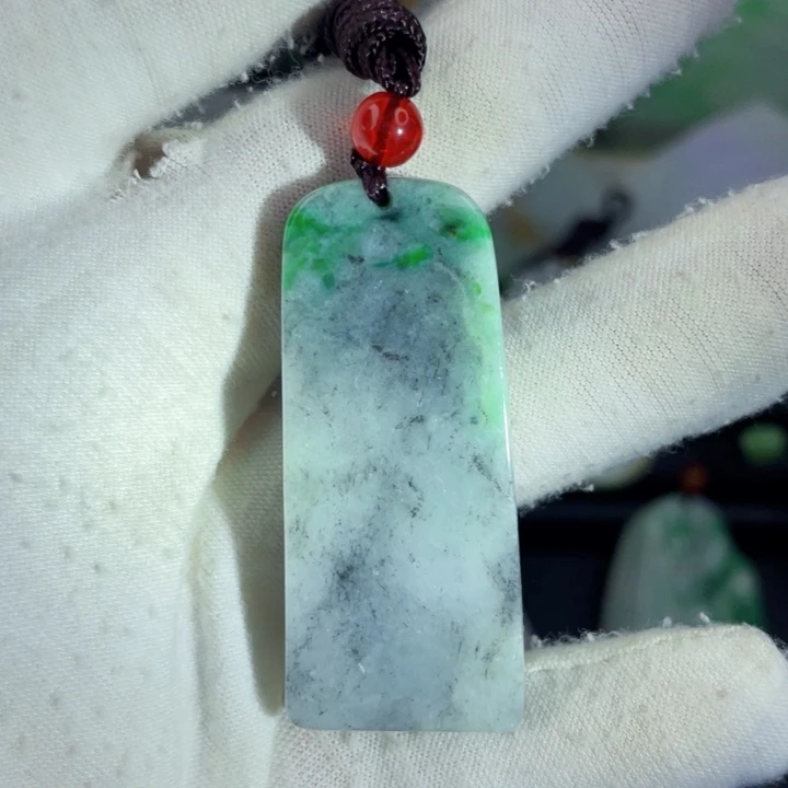 翡翠未镶嵌挂件片料