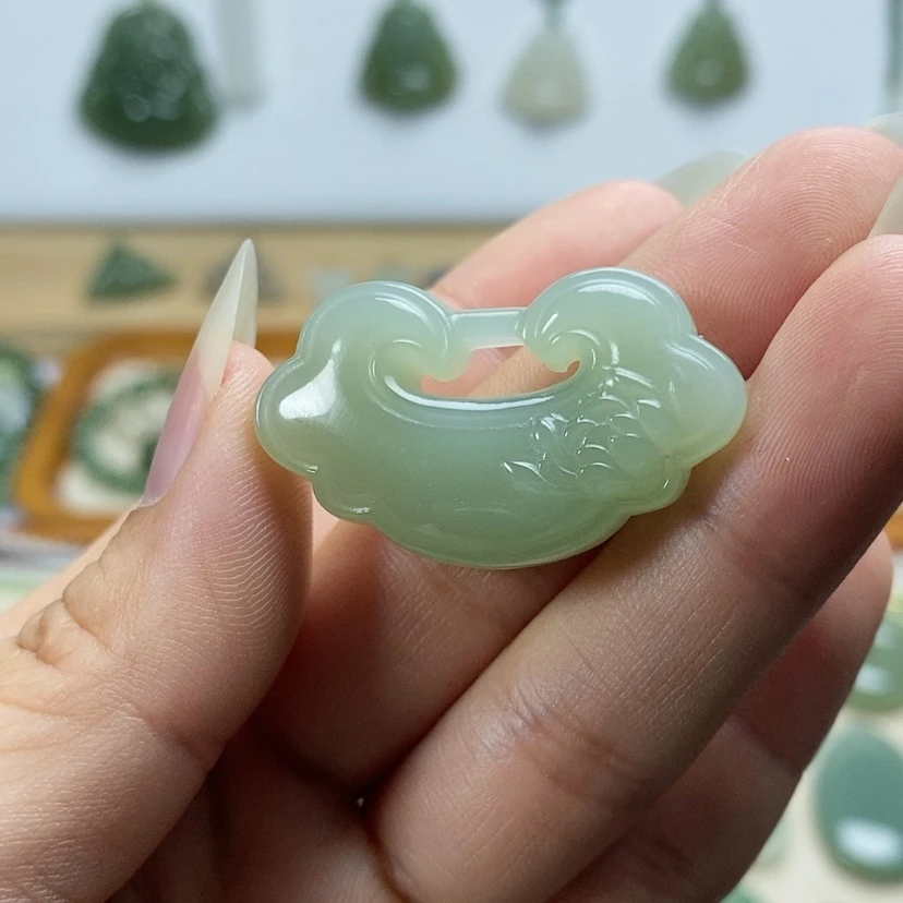 【闪购商品】颈饰未镶嵌和田玉