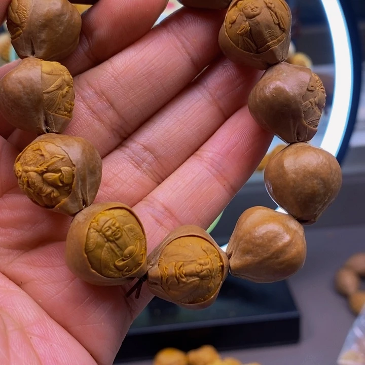 吊坠橄榄核叫姐姐你就能不能叫你姐姐斤斤计较