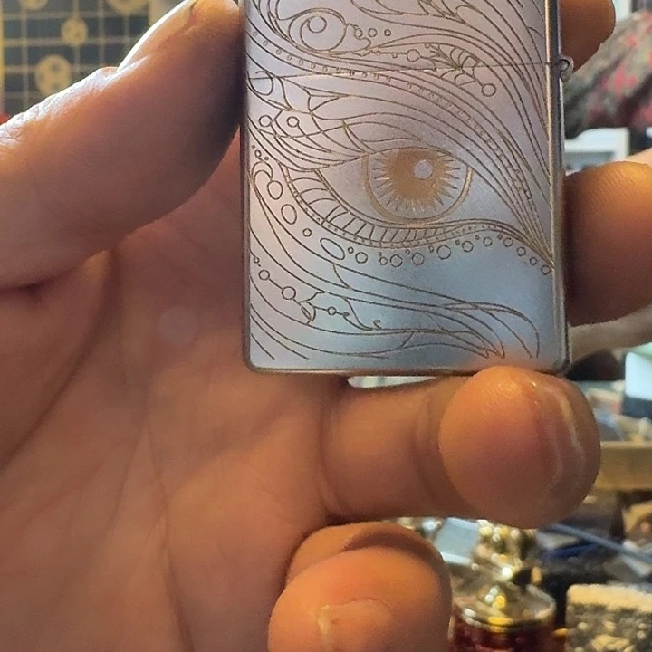 佐罗沙格秋水含睛打火机