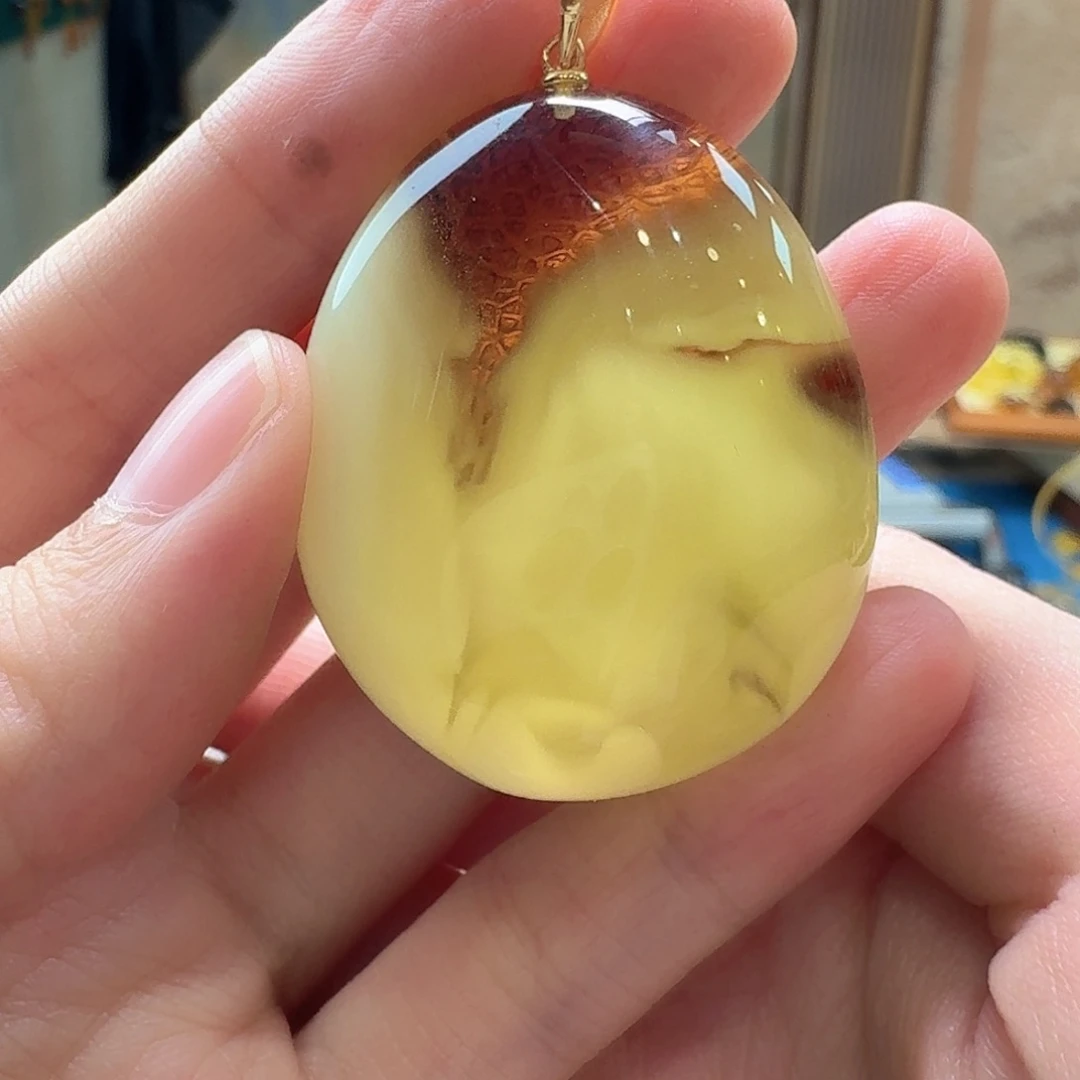 琥珀未镶嵌颈饰吊坠