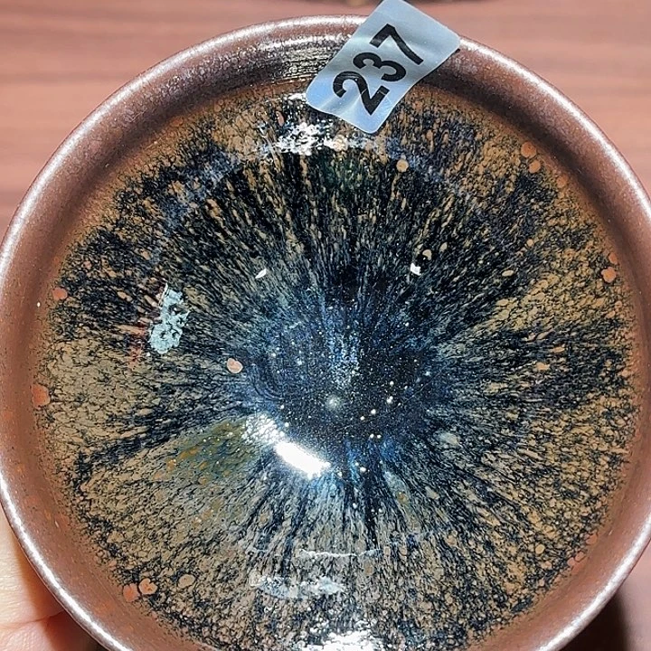 茶盏只有一条微线能