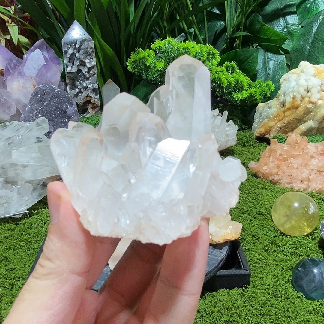 未镶嵌珠宝半成品水晶老****?