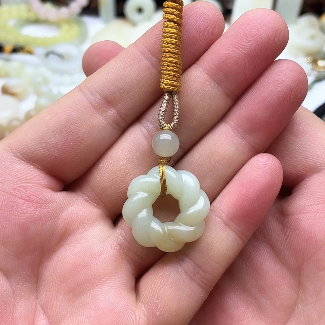 和田玉未镶嵌吊坠(不含链)