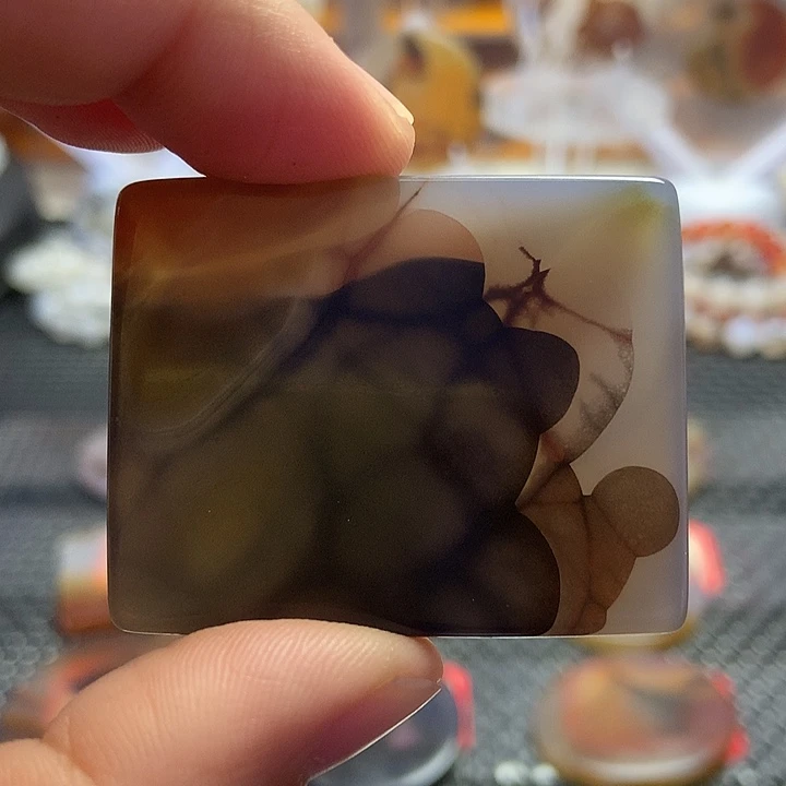 玛瑙/玉髓铂Pt900镶嵌颈饰