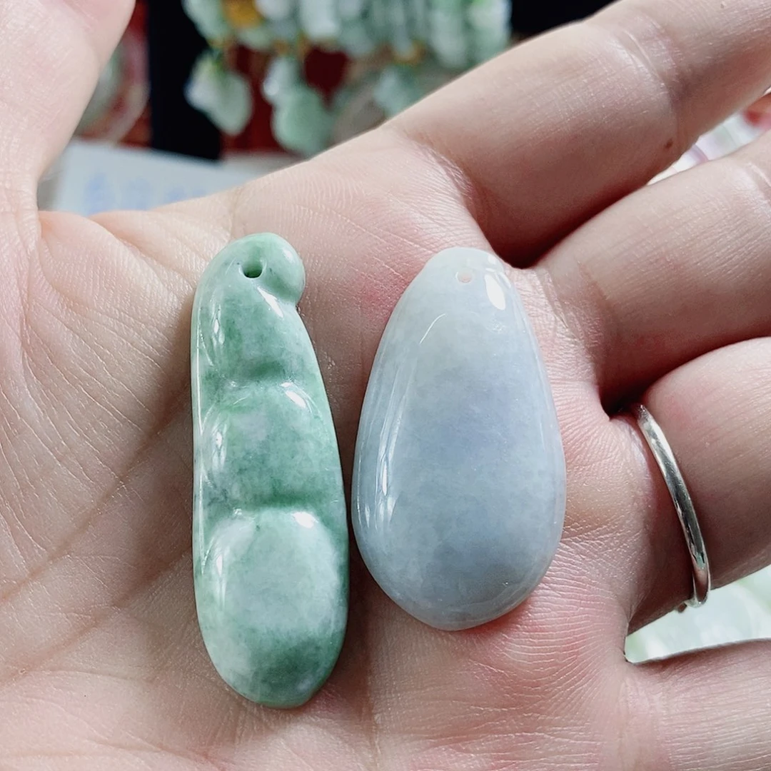 颈饰未镶嵌翡翠天然