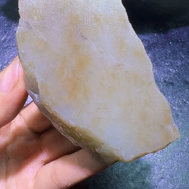 未镶嵌和田玉（糖玉）珠宝半成品