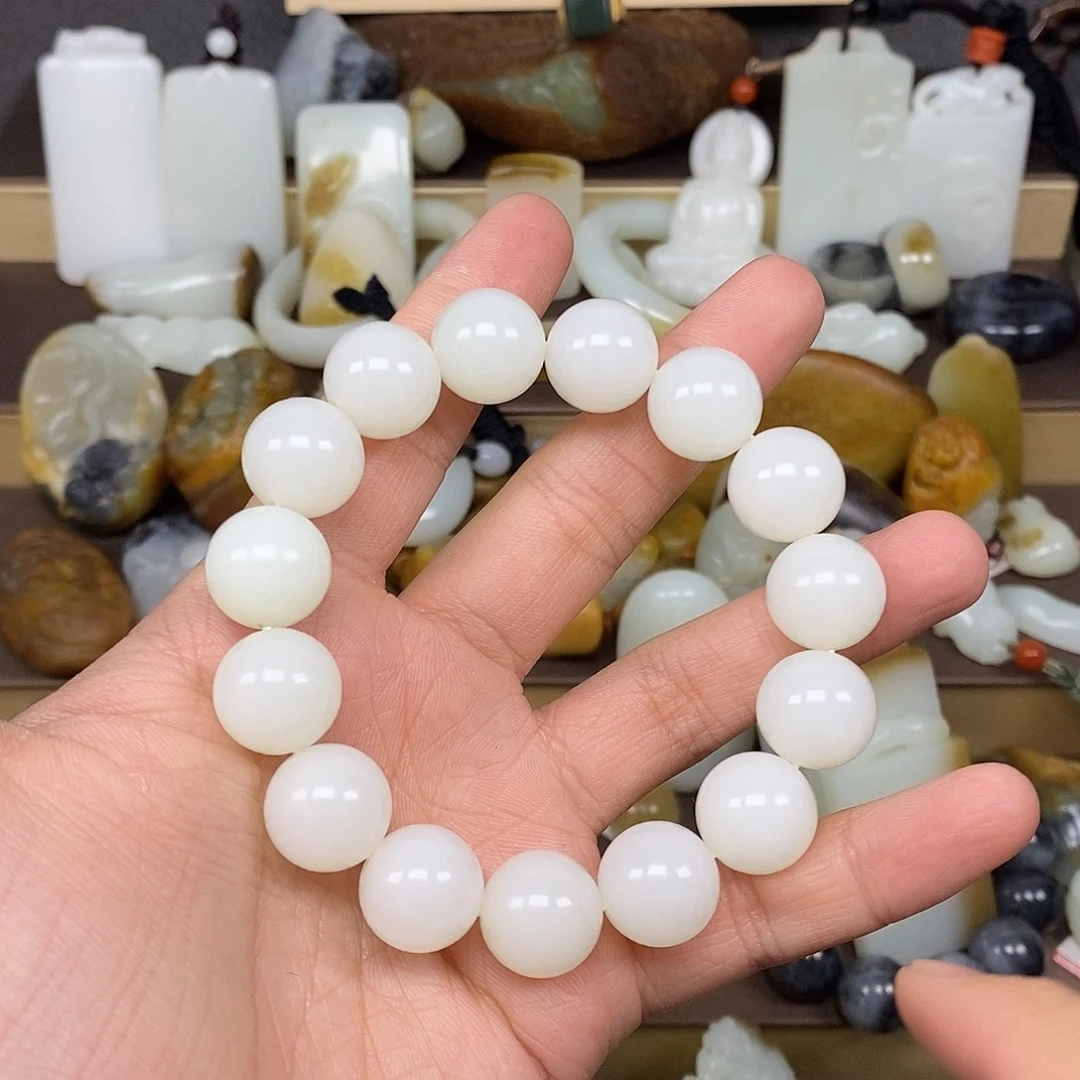 和田玉未镶嵌手串