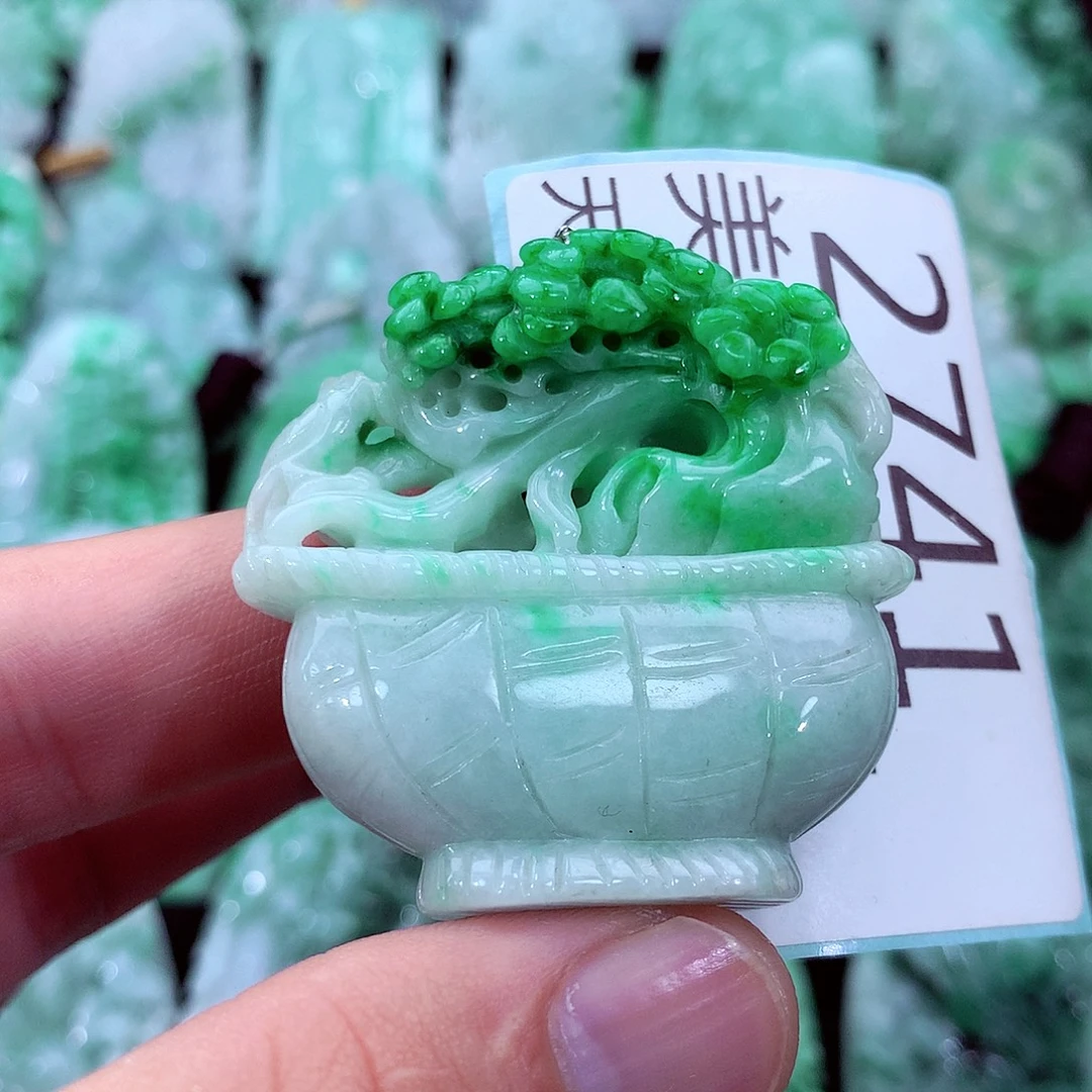 翡翠未镶嵌吊坠(不含链)