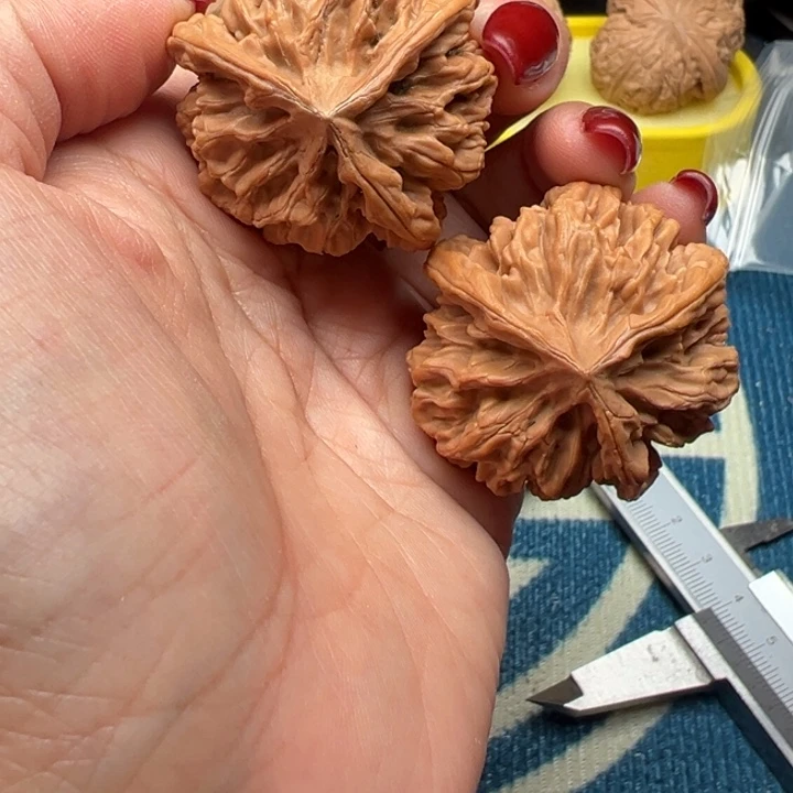 桃核吊坠文玩三棱41