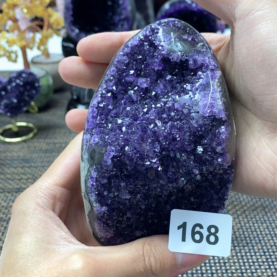 紫晶未镶嵌大型摆件（非配饰）