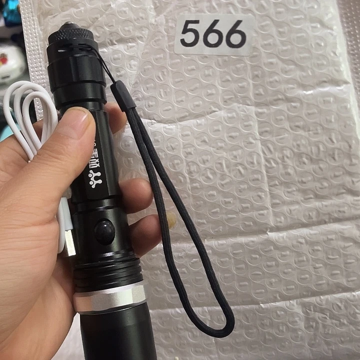 追****人强光手电家用户外566