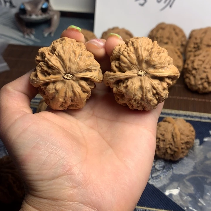 吊坠文玩核桃江粗筋