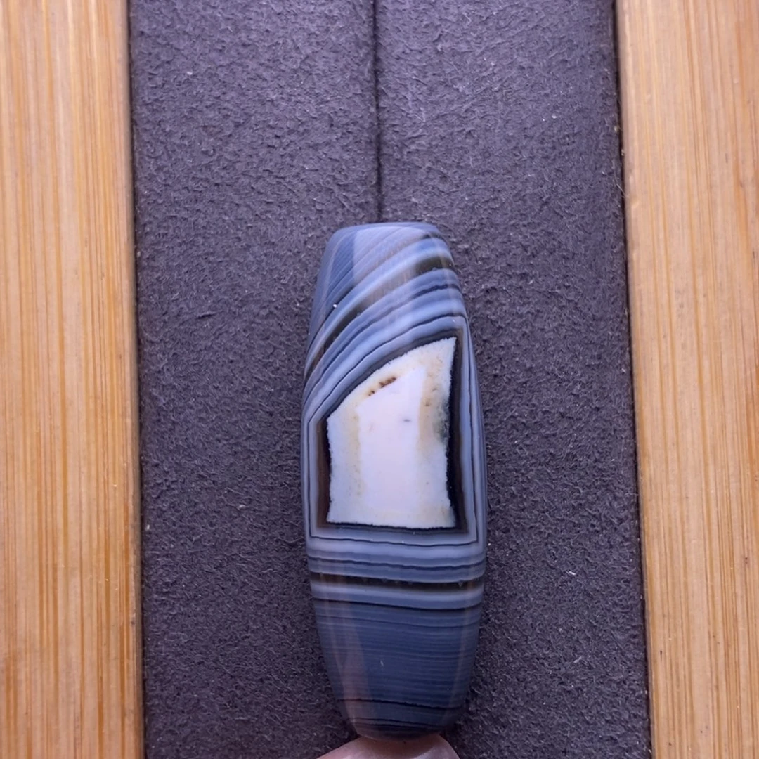 卡***特未镶嵌玛瑙/玉髓珠宝半成品