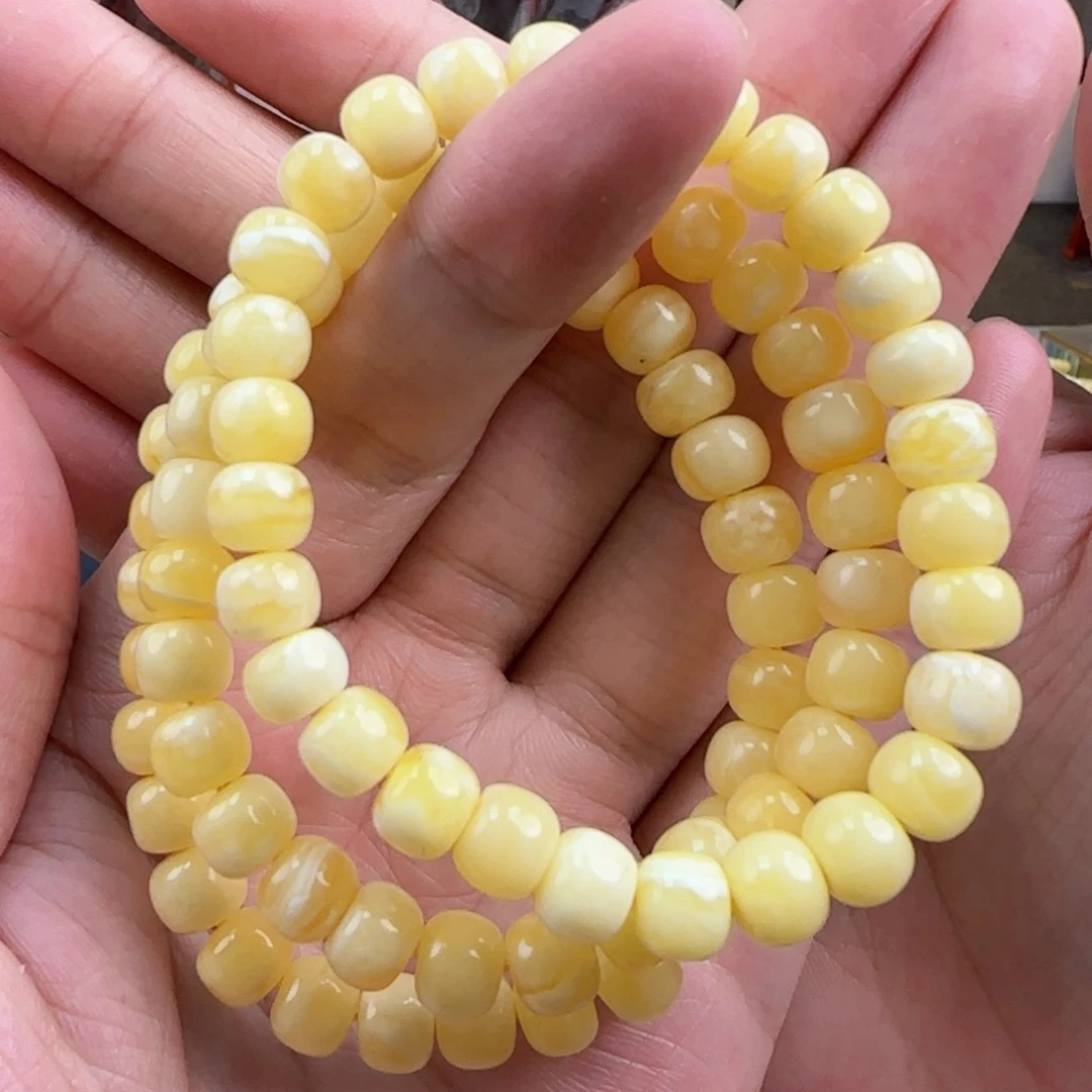 琥珀裸石未镶嵌多样性发其一