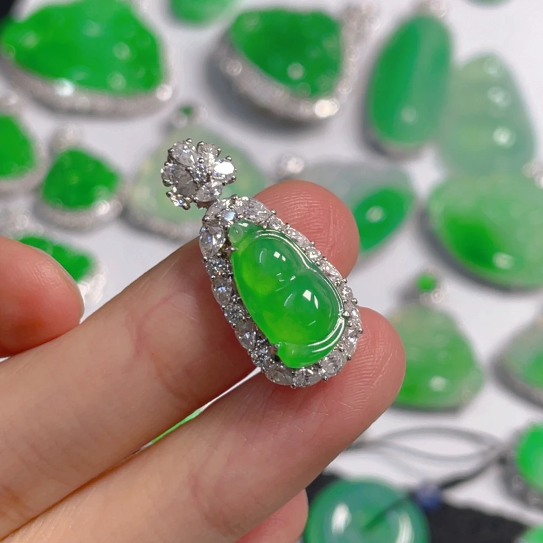 湯****翡翠18K金镶嵌吊坠(不含链)