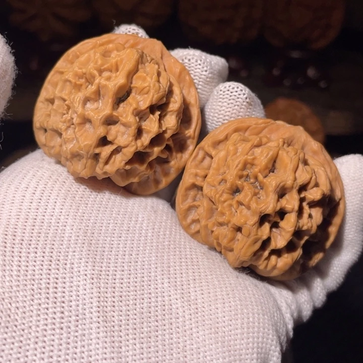 文玩核桃把件秦岭帝王官帽40