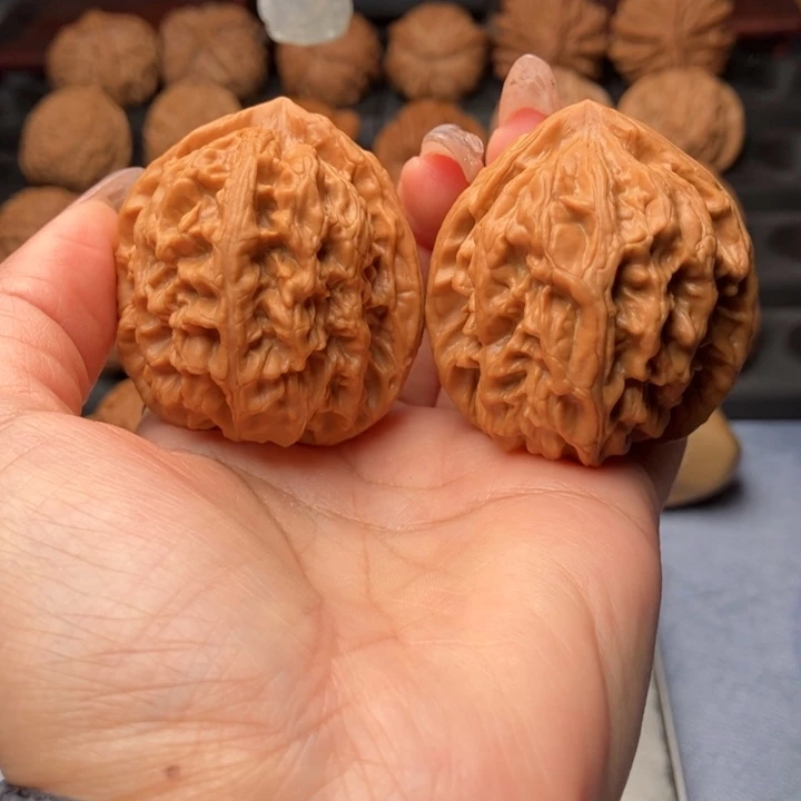 文玩核桃把件红锦鲤45