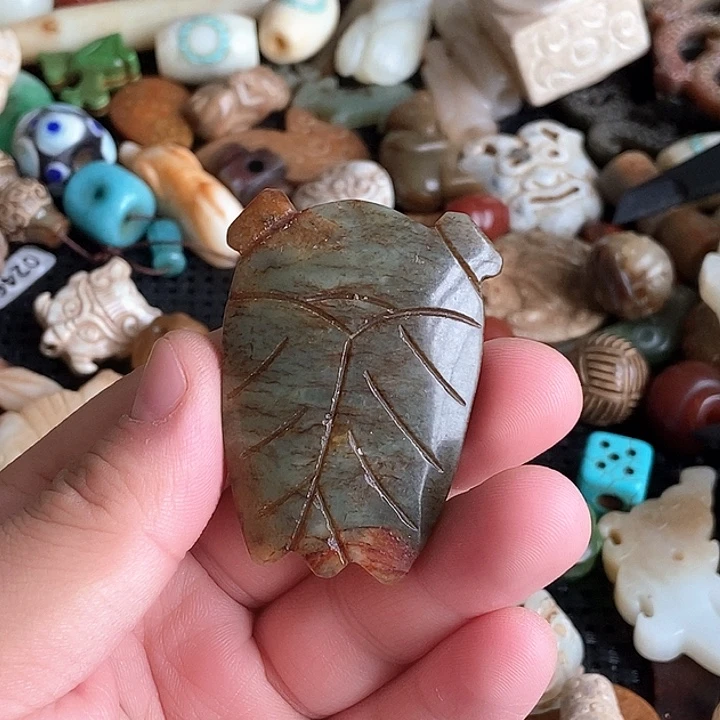 和田玉未镶嵌颈饰4