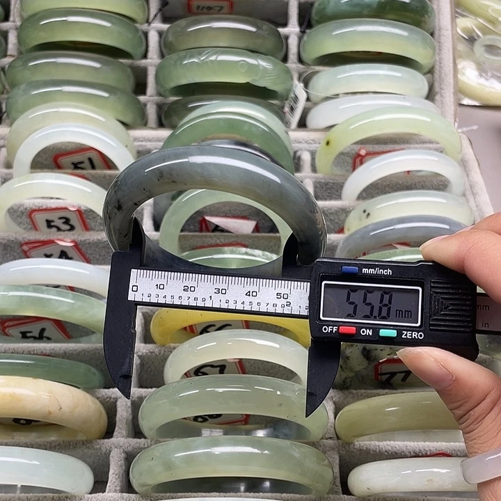 未镶嵌蛇纹石玉手镯54