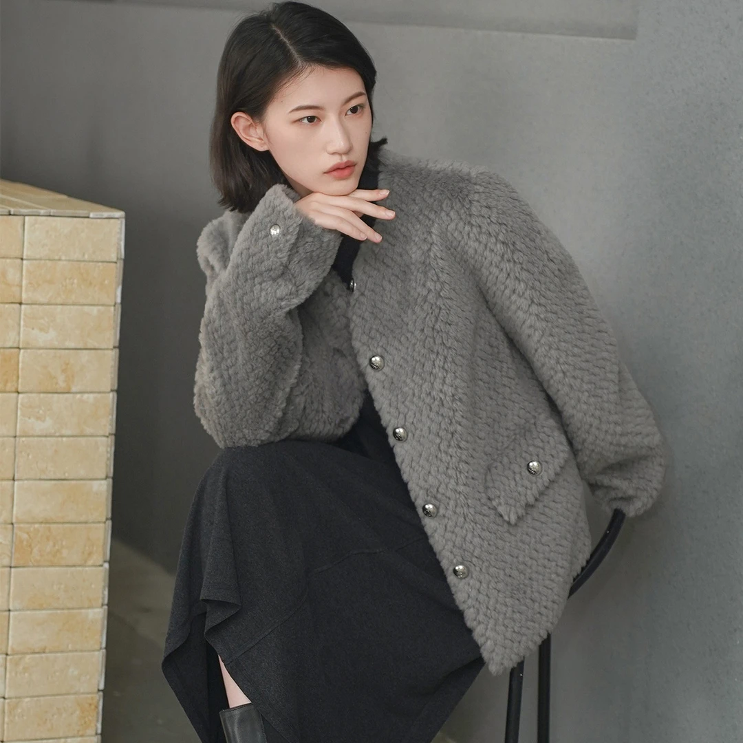 COVERINS2024冬季羊剪毛剪花肌理短款时尚气质圆领外套CC64510470